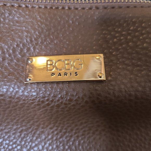 BCBG Paris Cross Body/Shoulder Bag - Picture 9 of 9